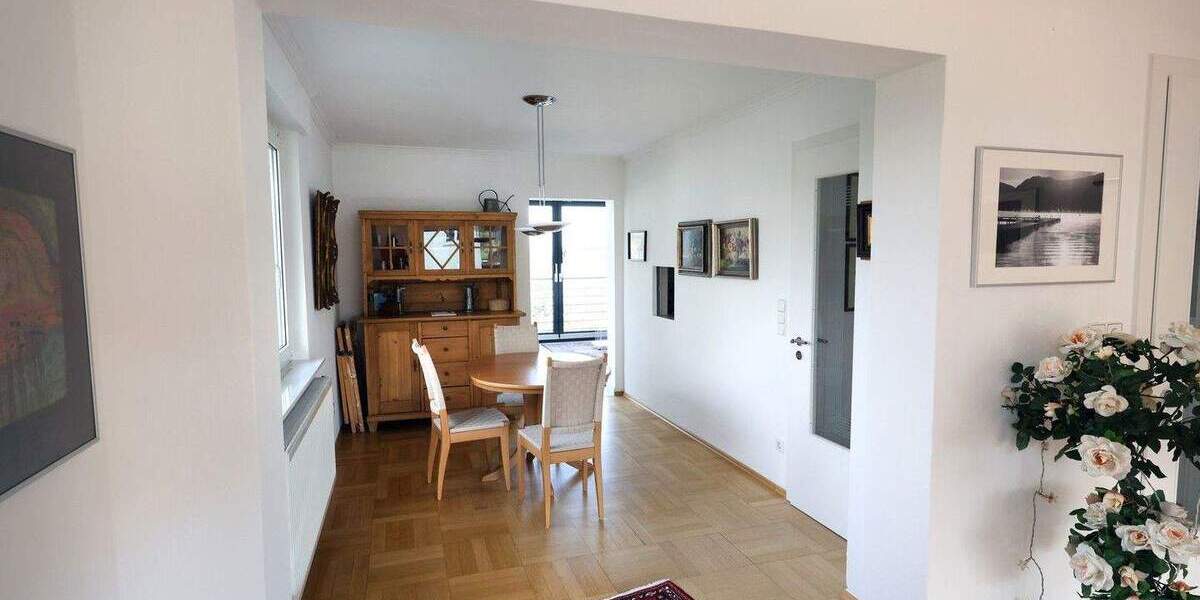Etagenwohnung Leinfelden-Echterdingen Leinfelden - 4 Zimmer, 110 m&sup2;, 2.000&euro; | Angebot:25840929