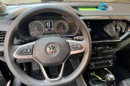 VW T-Cross 35.500 km 16.300 &euro; Stuttgart 70186