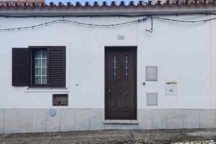 Haus Weinstadt - 3 Zimmer, 80 m&sup2;, 165.000&euro; | Angebot:26706963