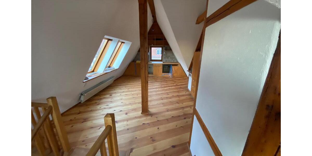 Dachgeschoßwohnung Esslingen am Neckar Oberesslingen - 2 Zimmer, 60 m&sup2;, 1.000&euro; | Angebot:25317287