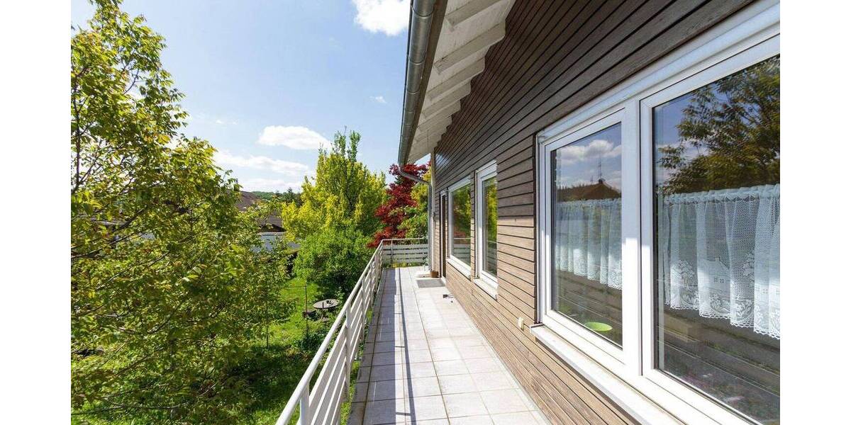 Einfamilienhaus Nürtingen Oberensingen - 8 Zimmer, 180 m&sup2;, 695.000&euro; | Angebot:26122742