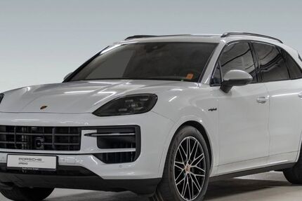Porsche Cayenne 23.700 km 97.800 € Stuttgart 70469