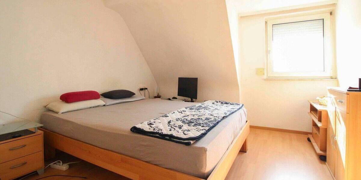 Mehrfamilienhaus, Wohnhaus Stuttgart Heumaden - 9 Zimmer, 398.000&euro; | Angebot:25958075