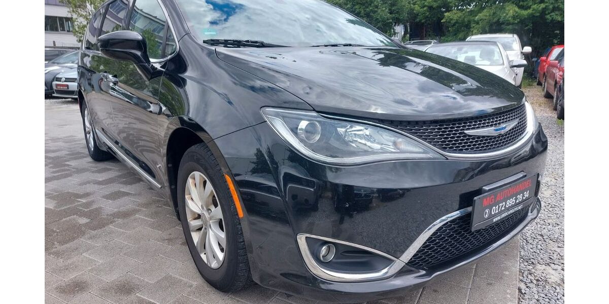 Chrysler Pacifica 121.793 km 11.500 &euro; Fellbach 70736