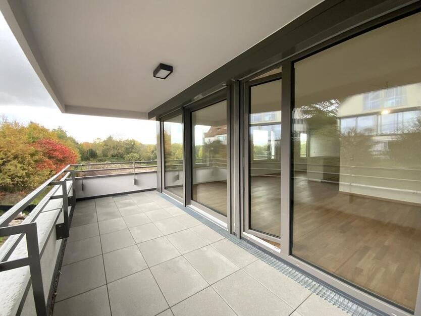 Neubau-Highlight: 3-Zimmer-Wohnung mit EBK und Balkon in Südausrichtung zimmer