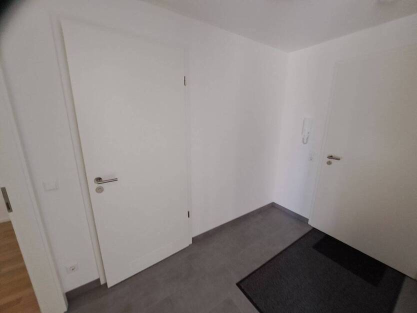 Neuwertige Wohnung mit Einbauküche in bester Lage