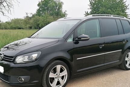 VW Touran 210.000 km 8.100 &euro; Stuttgart 70188