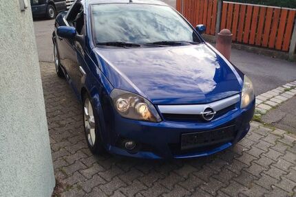 Opel Tigra 193.000 km 1.700 &euro; Stuttgart 70469