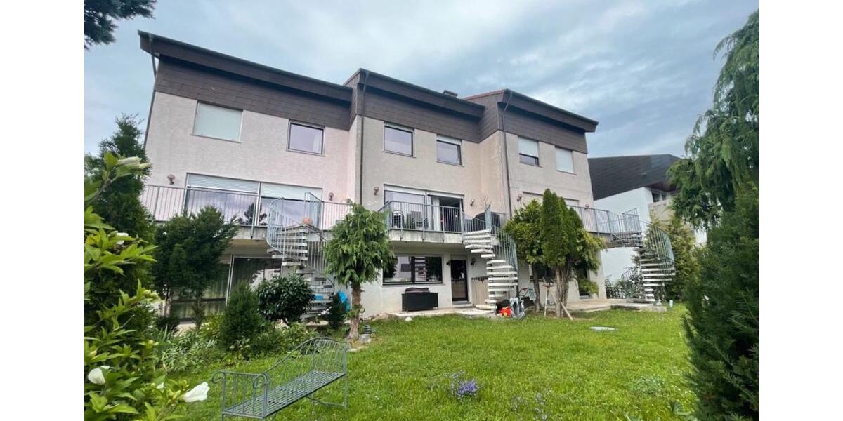 Looking for a House near Stuttgart? Schönes Reihenmittelhaus 6 zimmer