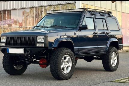 Jeep Cherokee 314.000 km 10.500 &euro; Holzgerlingen 71088