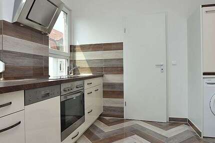 Zimmer Stuttgart Zuffenhausen - 1 Zimmer, 1.090&euro; | Angebot:25323772