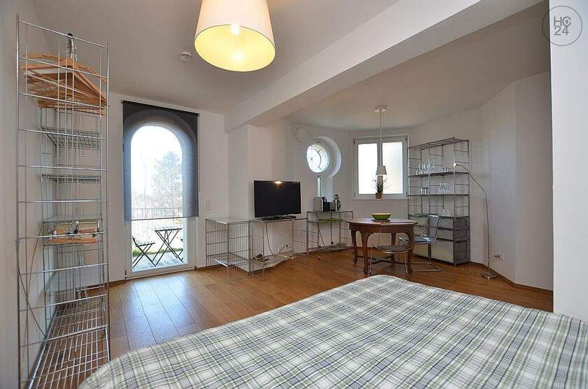 Sehr schön möbliertes Apartment in toller Aussichtslage in Stuttgart Süd 1 zimmer