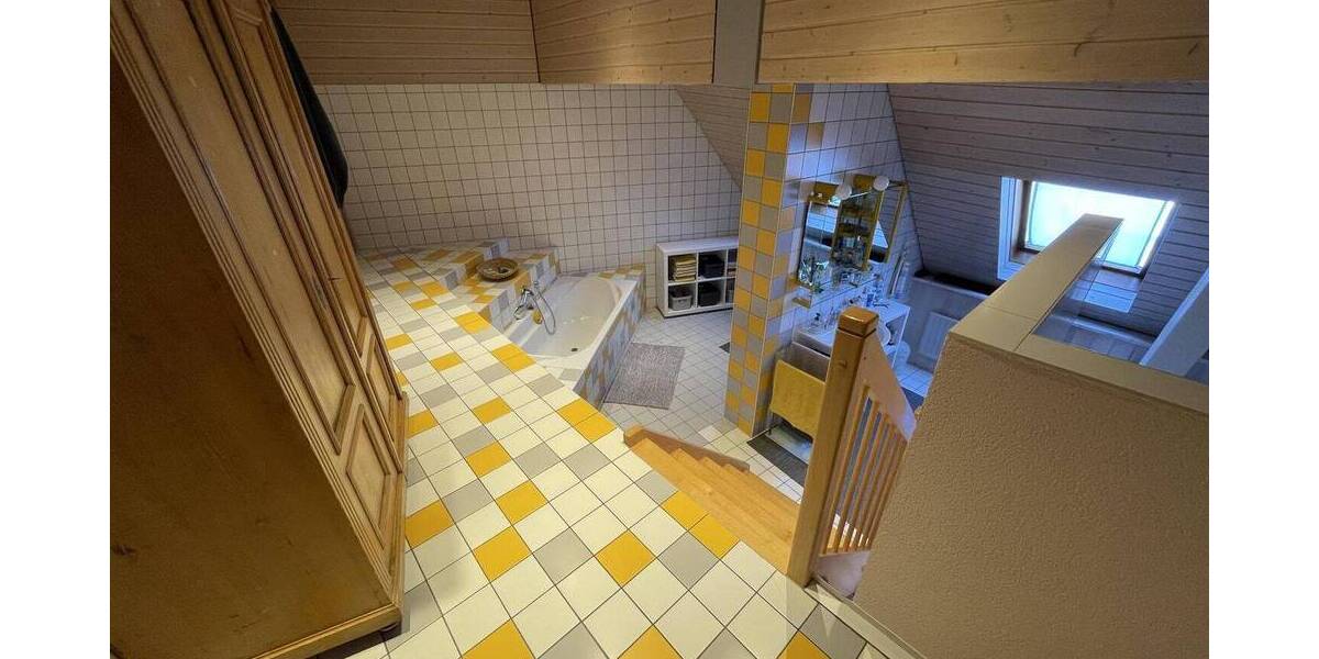 Mehrfamilienhaus, Wohnhaus Sachsenheim Kleinsachsenheim - 6 Zimmer, 172 m&sup2;, 349.000&euro; | Angebot:26108174