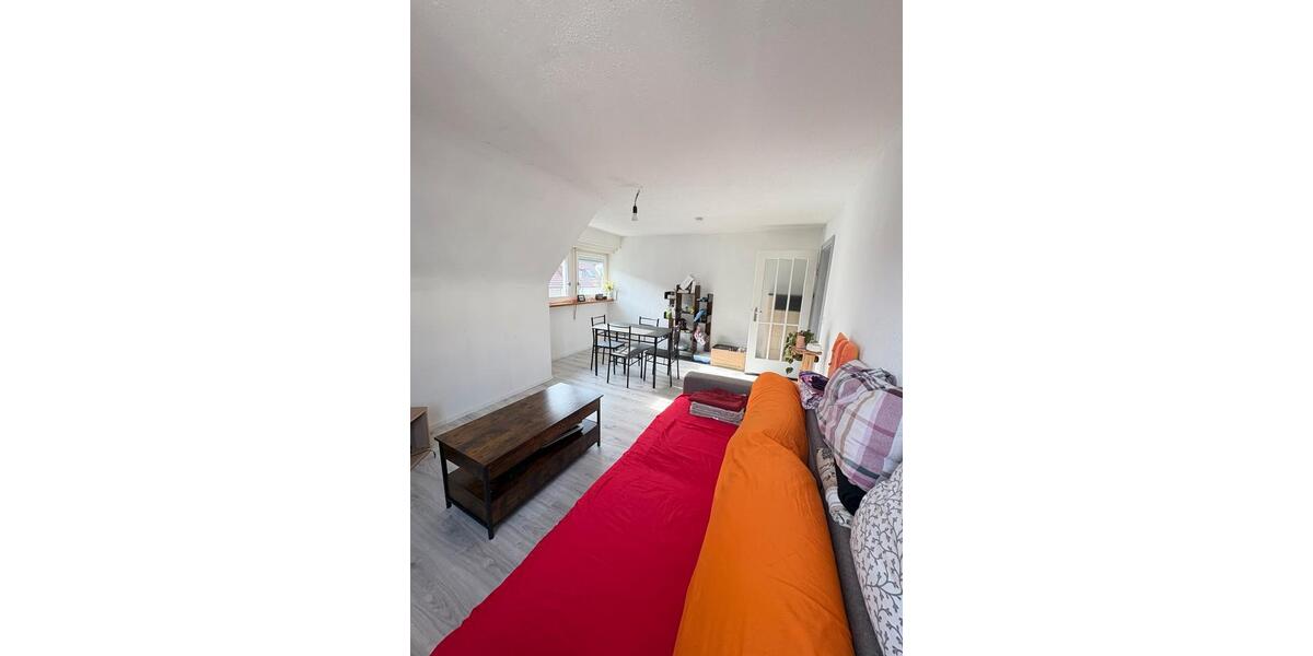 Dachgeschoßwohnung Stuttgart Luginsland - 3 Zimmer, 68 m&sup2;, 900&euro; | Angebot:25976190