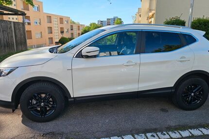 Nissan Qashqai 147.000 km 12.800 &euro; Stuttgart 70437