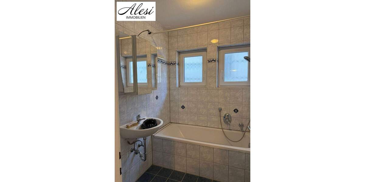 Etagenwohnung Stuttgart Süd - 3 Zimmer, 80 m&sup2;, 360.000&euro; | Angebot:25464444