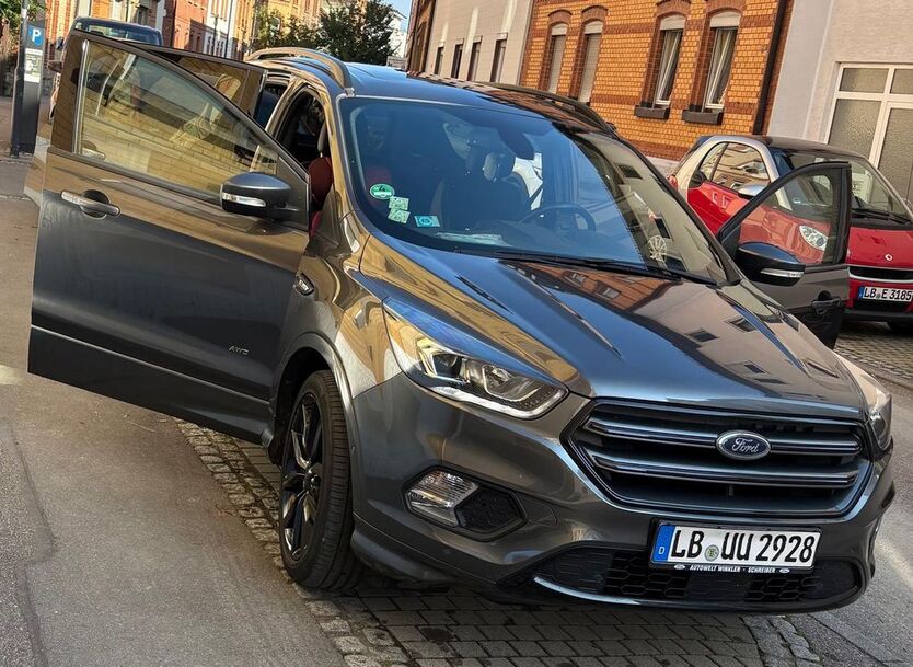 Ford Kuga 67.800 km 18.000 € Ludwigsburg 71634