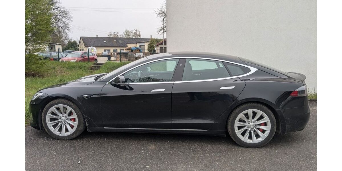 Tesla Model S 130.000 km 32.960 &euro; Oberstenfeld 71720