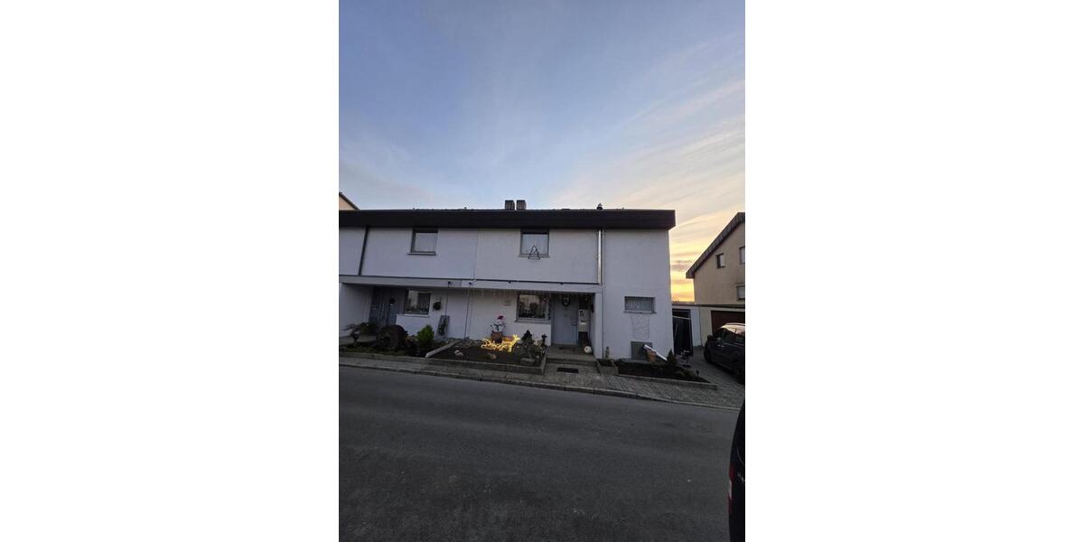 Doppelhaushälfte Nürtingen - 6 Zimmer, 219 m&sup2;, 550.000&euro; | Angebot:26074031