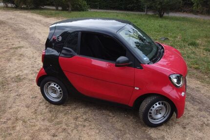 Smart ForTwo 64.000 km 7.700 € Stuttgart 70565