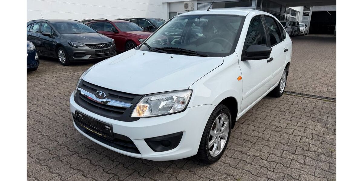 Lada Granta 82.757 km 4.995 &euro; Stuttgart 70597