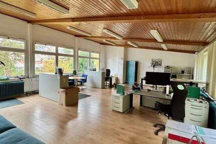 Helles Büro mit 130qm mit Blick ins Grüne - provisionsfrei in Böblingen zimmer