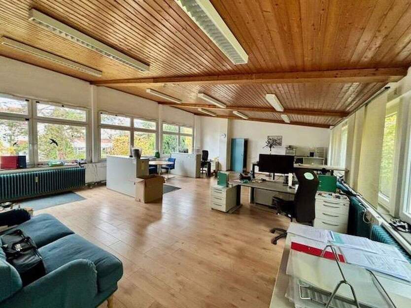 Provisionsfrei: Helles 130m² Büro in guter Lage von Böblingen (teilsaniert) zimmer