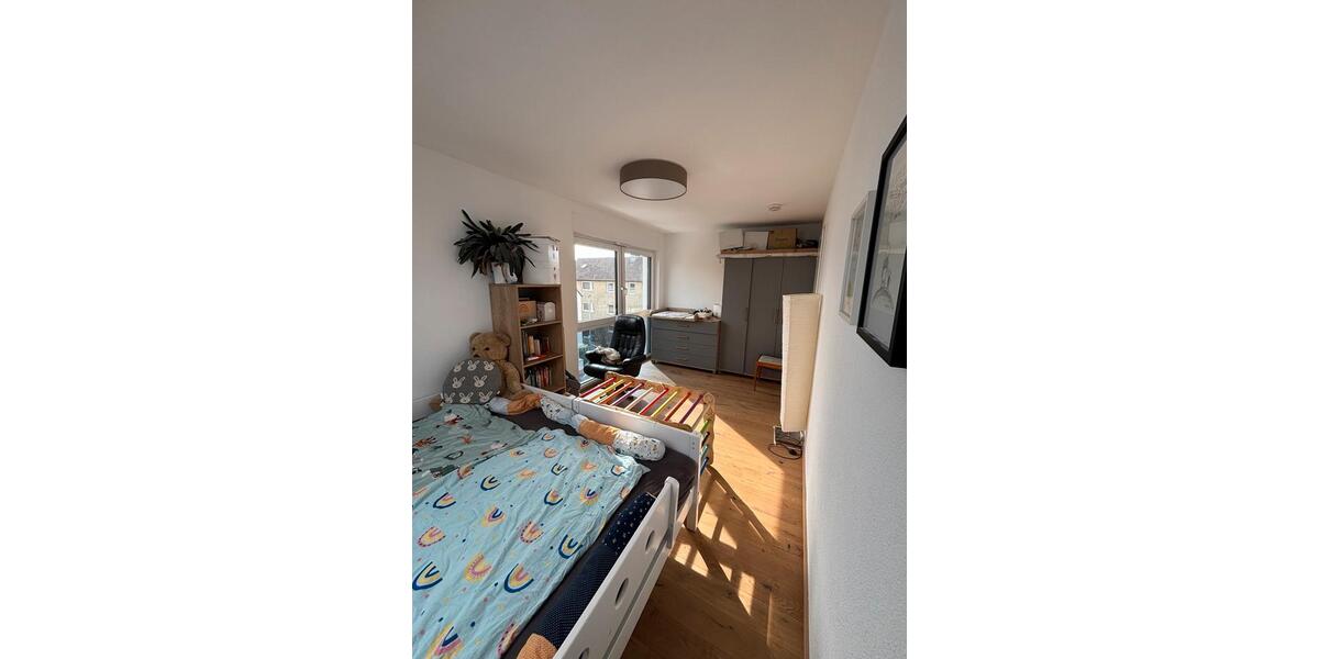 Moderne 4 Zimmer Wohnung mit Balkon, 2 Stellplätze, E-Ladestation 4 zimmer