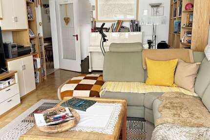 Wohnung zum Kaufen in Stuttgart 369.000 € 90.98 m²