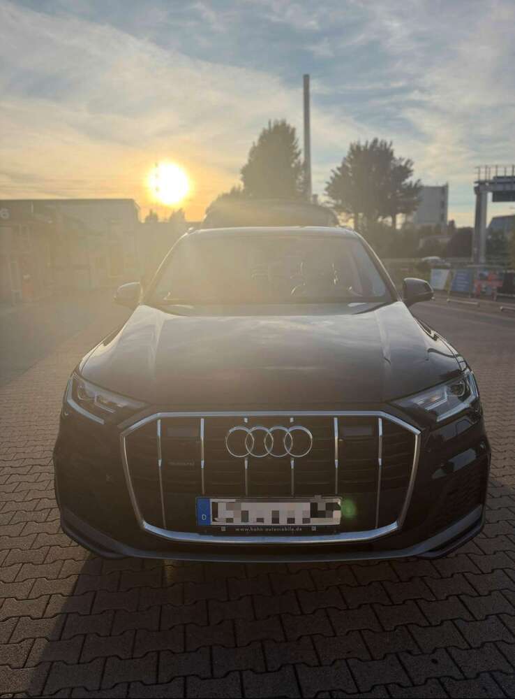 Q7