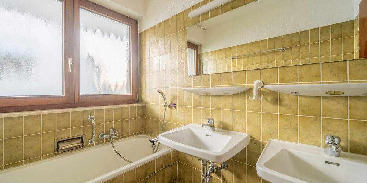 Familienglück in naturnaher Lage von Sielmingen 9 zimmer