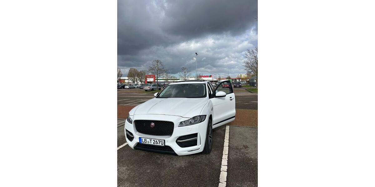 Jaguar F-Pace 218.877 km 13.850 &euro; Gerlingen 70839