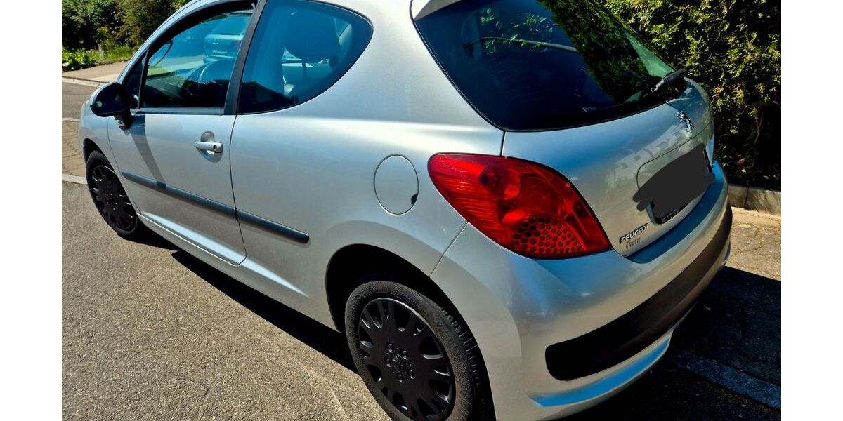 Peugeot 207 157.400 km 1.799 &euro; Filderstadt 70794