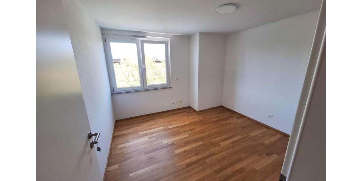 Etagenwohnung Leinfelden-Echterdingen Echterdingen - 4 Zimmer, 105 m&sup2;, 1.750&euro; | Angebot:26516359