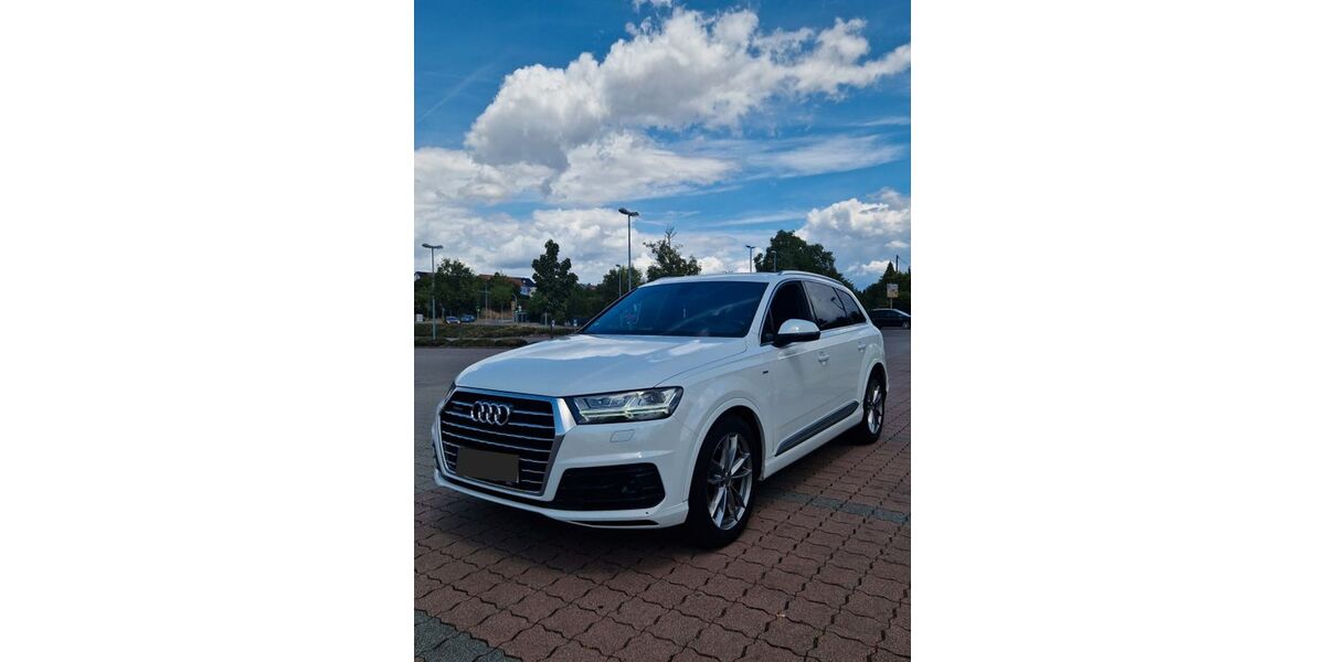 Audi Q7 170.011 km 29.400 &euro; Stuttgart 70499
