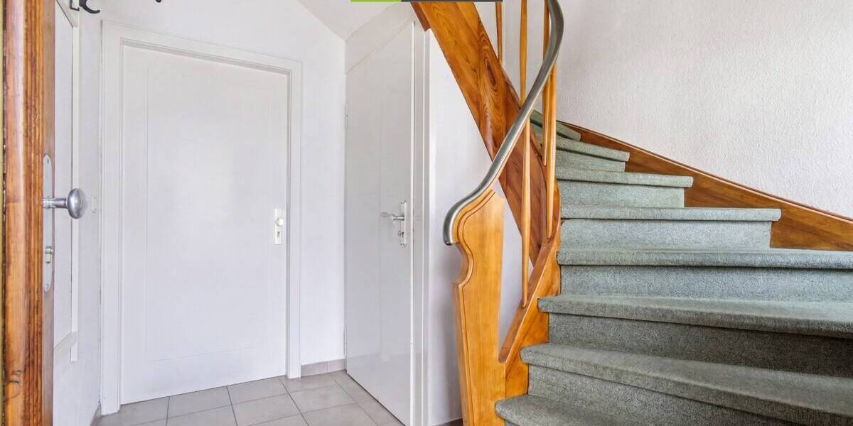 Mehrfamilienhaus, Wohnhaus Ostfildern / Scharnhausen Scharnhausen - 6 Zimmer, 160 m&sup2;, 698.000&euro; | Angebot:26723202
