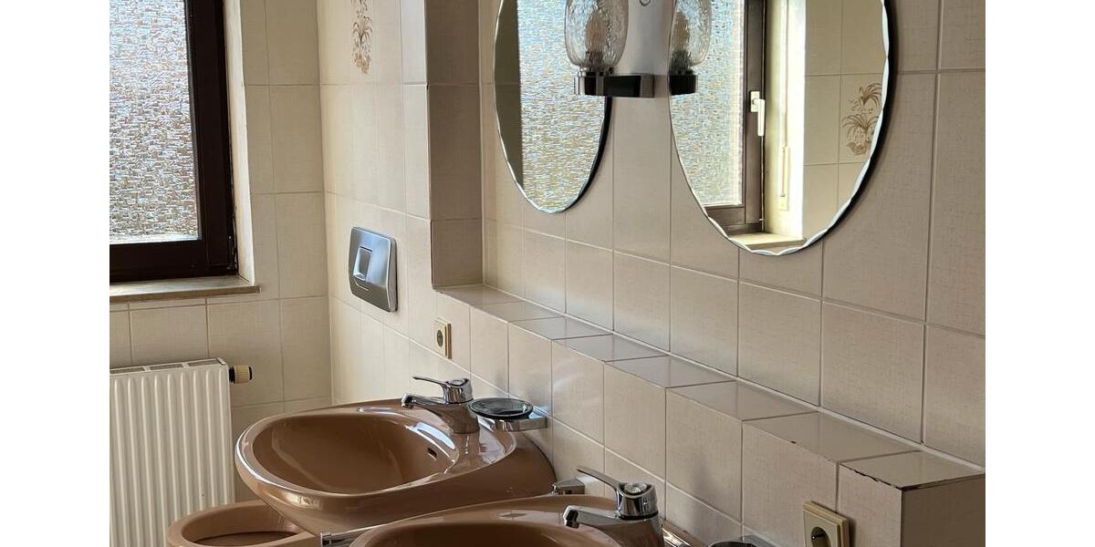 Bungalow Vaihingen an der Enz - 7 Zimmer, 190 m&sup2;, 625.000&euro; | Angebot:25980861