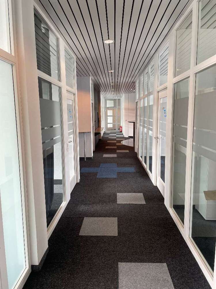 Büro in Gärtringen 2.000 € 300 m²