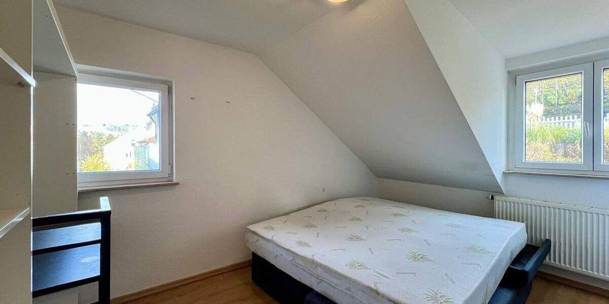 Etagenwohnung Esslingen Krummenacker - 4 Zimmer, 75 m&sup2;, 270.000&euro; | Angebot:23986998