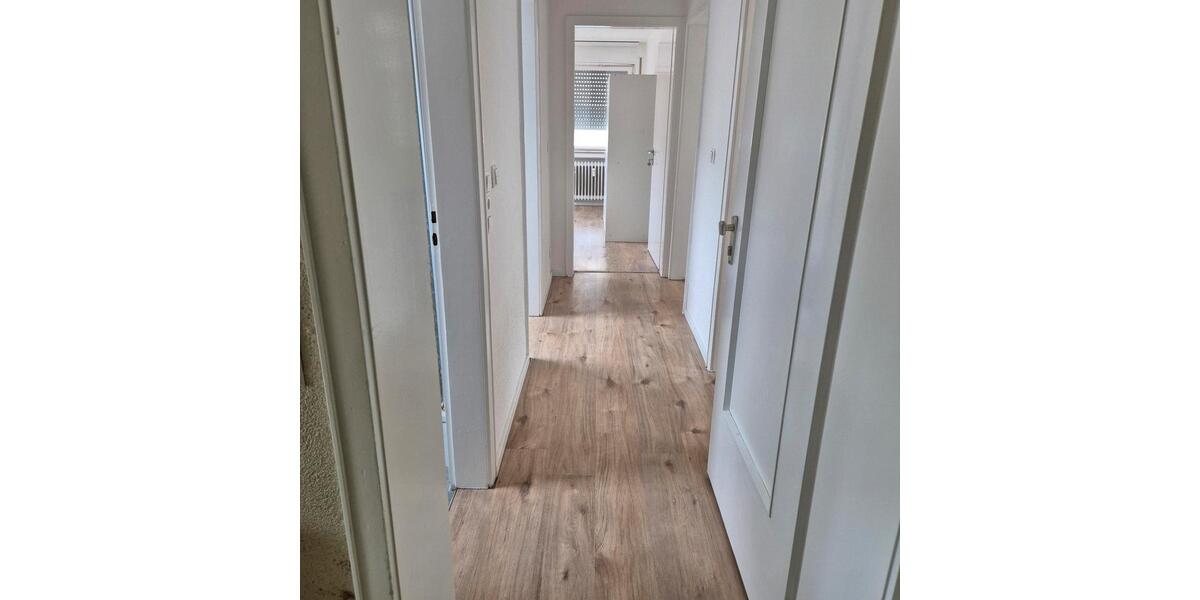 Dachgeschoßwohnung Stuttgart Hedelfingen - 3 Zimmer, 20 m&sup2;, 400&euro; | Angebot:25415713