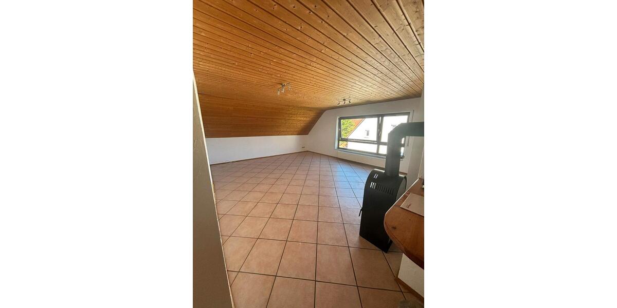 Maisonettenwohnung Markgröningen - 3 Zimmer, 115 m&sup2;, 1.150&euro; | Angebot:26022112