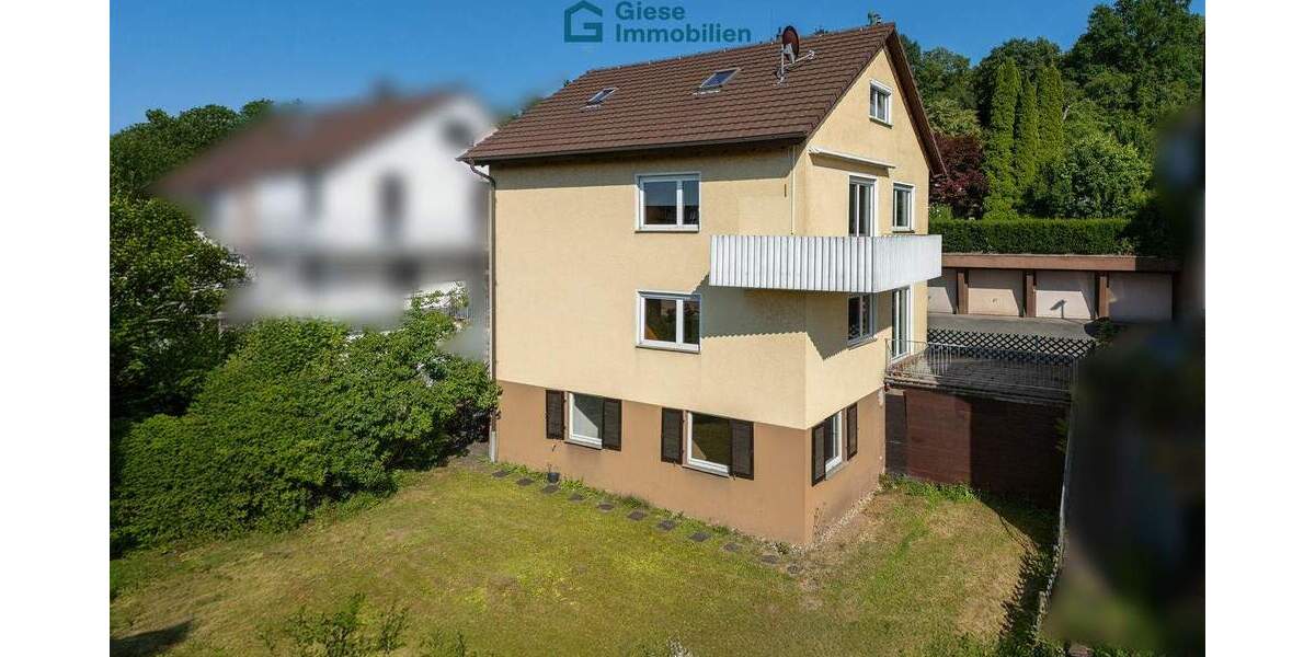 Freistehendes Ein-Zweifamilienhaus mit schönem Garten 8 zimmer