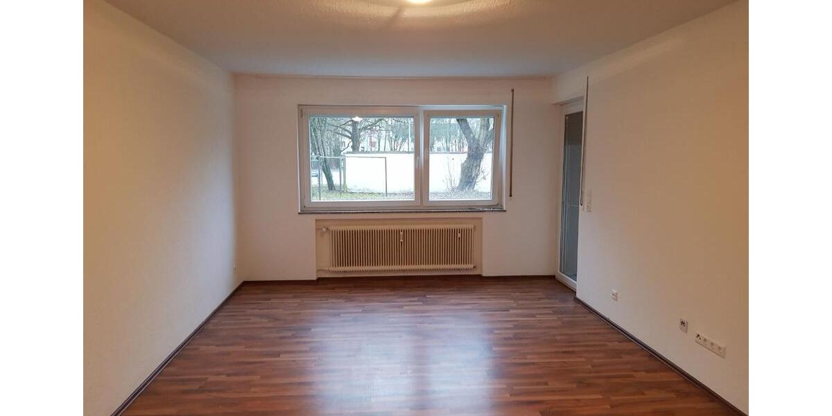 Erdgeschoßwohnung Sindelfingen Eichholz - 3 Zimmer, 77 m&sup2;, 1.100&euro; | Angebot:26579000