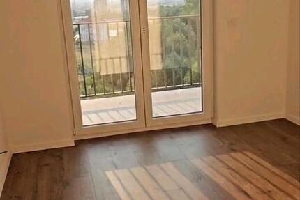 Shitet Banesa shum lir : 2 dhoma , Balkon ne Prizeren Kosovë