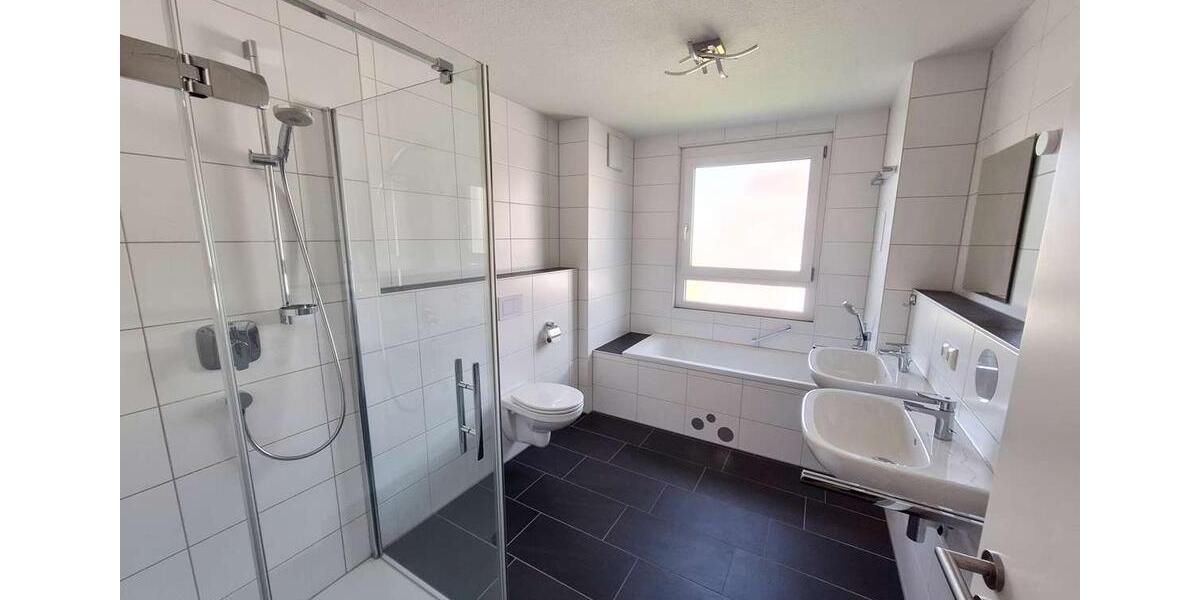 Etagenwohnung Leinfelden-Echterdingen Echterdingen - 4 Zimmer, 105 m&sup2;, 1.750&euro; | Angebot:26516359