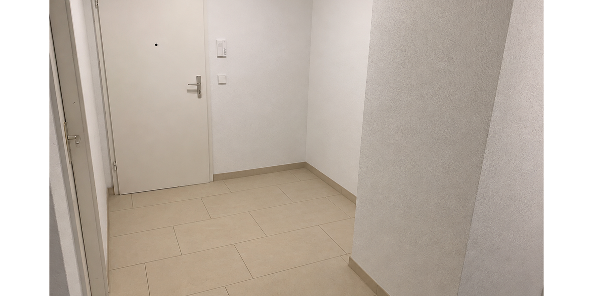 Helle und gepflegte 3,5-Zimmer-Erdgeschosswohnung mit Wohlfühlcharakter - 3.5 Leonberg Haldengebiet | Angebot:27350763