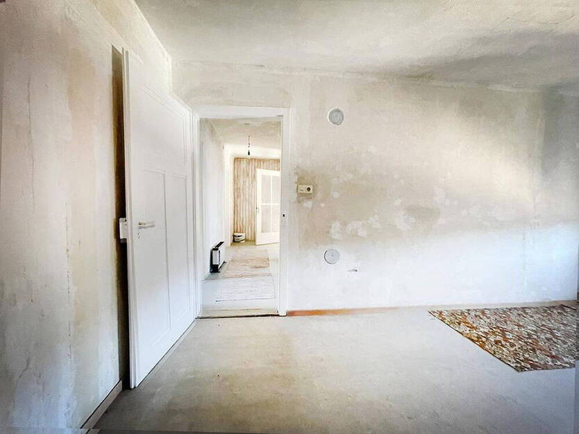 Aussichtsreiche Perspektiven - MFH mit 4 freien Wohneinheiten plus ausbaufähiges DG