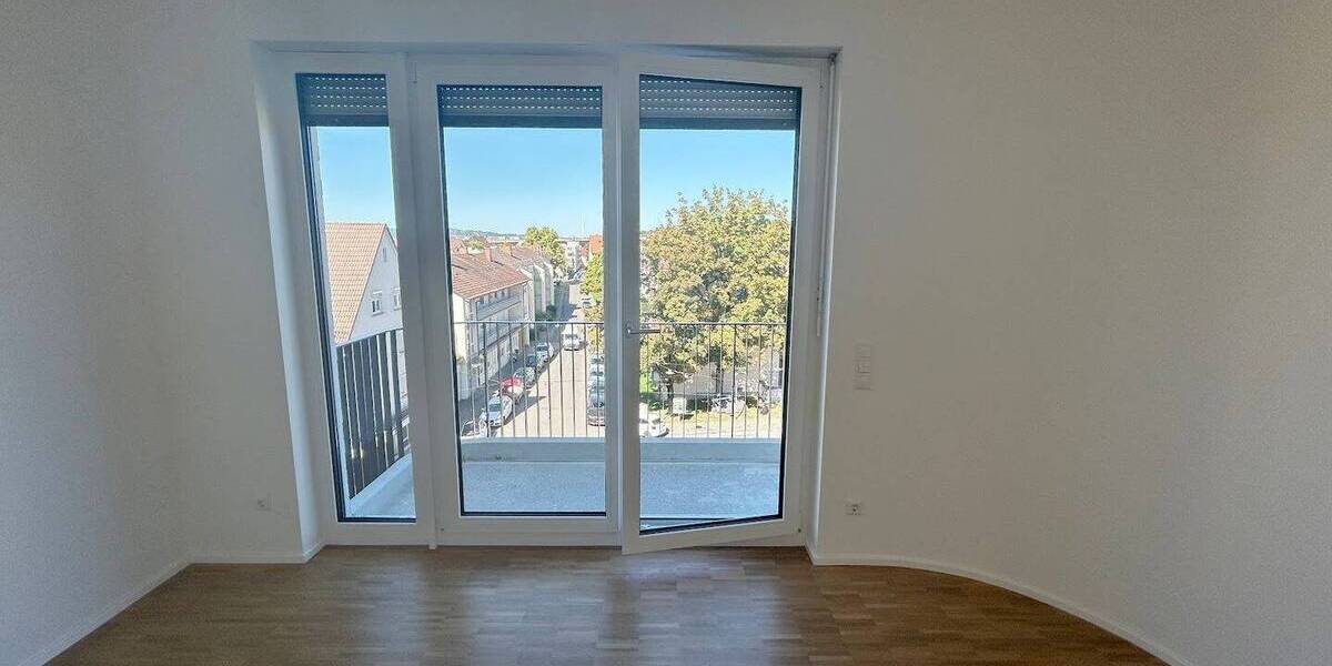 Etagenwohnung Stuttgart Untertürkheim - 3 Zimmer, 108 m&sup2;, 1.790&euro; | Angebot:25672146