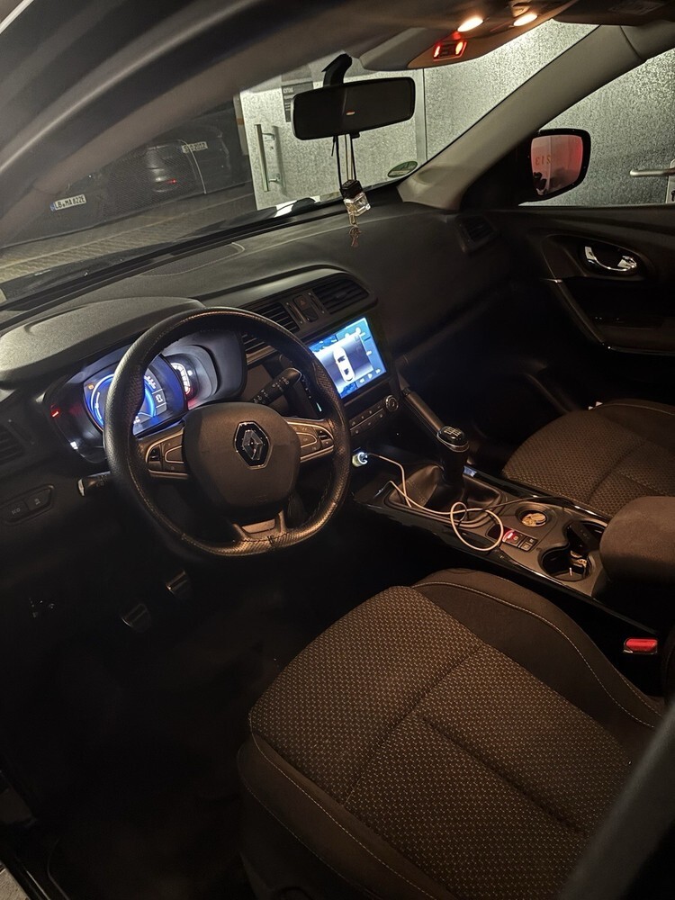 Renault Kadjar 82.000 km 10.800 € Stuttgart 70173