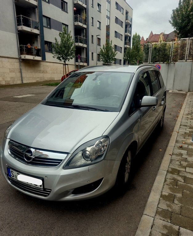 Opel Zafira 135.000 km 4.999 € Stuttgart 70191